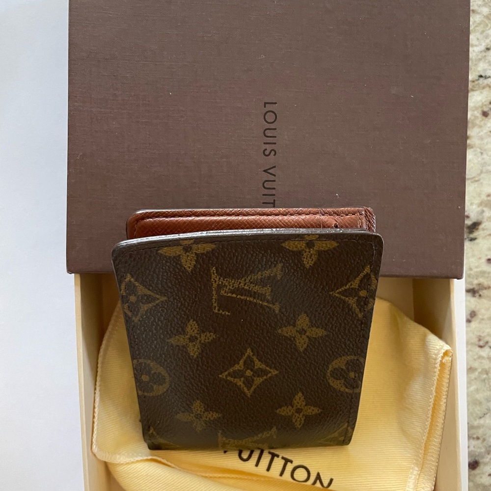 Authentic Louis Vuitton Mens wallet - Picture 3 of 4